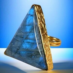 Huge 18k Gold Plated Labradorite Pyramid Ring With Insanely Serious  Flash !!